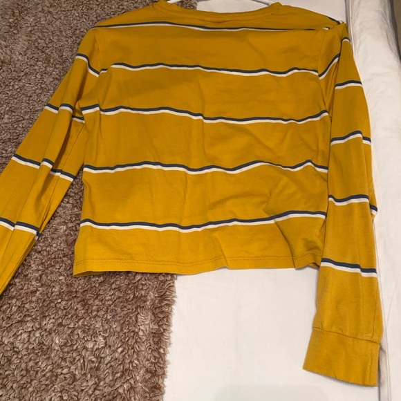 Mustard cropped top - Picture 2 of 2